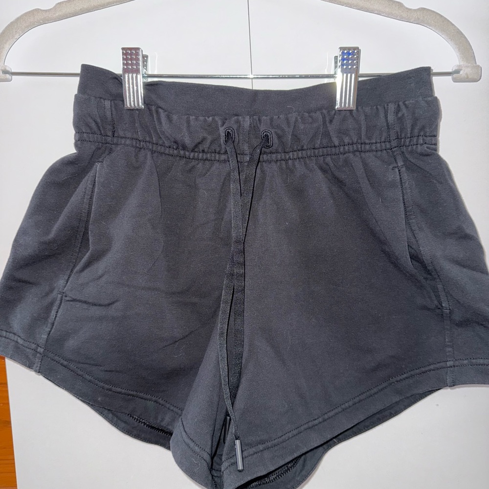 LULULEMON INNER GLOW HIGH RISE SHORT 3”